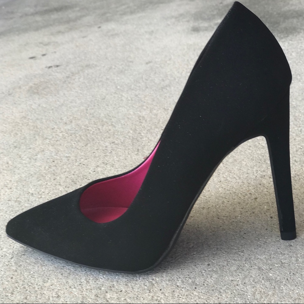 Last 1!  Perfect Black Delicious Cindy 4” PUMP - Picture 3 of 7